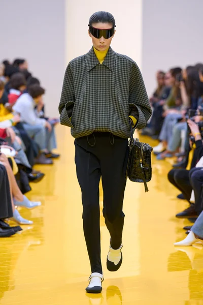 Look 42